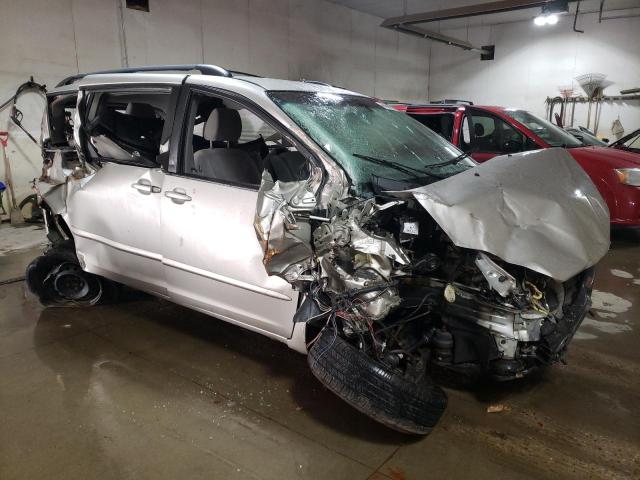 Photo 4 from auction – 2010 TOYOTA SIENNA CE with VIN 5TDKK4CC6AS312094