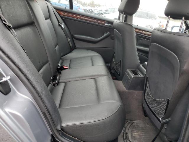 Photo 10 from auction – 2005 BMW 325 IS SUL with VIN WBAAZ33425KP92011
