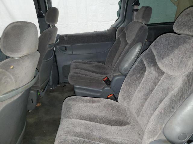 Photo 11 from auction – 2000 CHEVROLET SUBURBAN 1 with VIN 1B4GP54L4YB638423