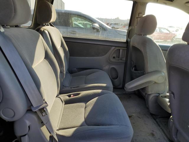 Photo 11 from auction – 2004 TOYOTA SIENNA CE with VIN 5TDZA23C04S176250