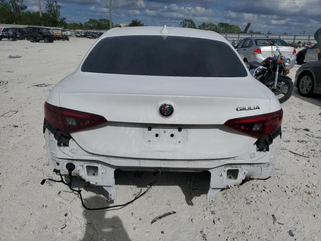 Photo 6 from auction – 2018 ALFA ROMEO GIULIA with VIN ZARFAEBN7J7563381