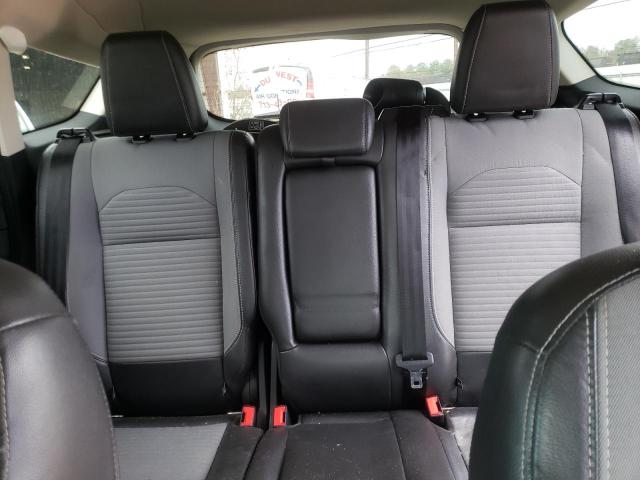 Photo 10 from auction – 2017 FORD ESCAPE SE with VIN 1FMCU0GD2HUE94436