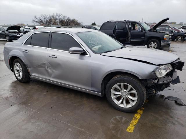 Photo 4 from auction – 2015 CHRYSLER 300 LIMITE with VIN 2C3CCAAG5FH743784
