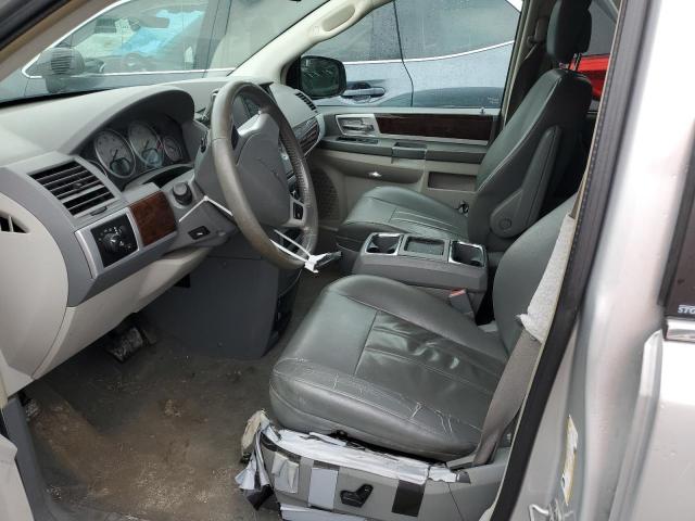Photo 7 from auction – 2010 CHRYSLER TOWN & COU with VIN 2A4RR5DX5AR338268