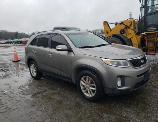 Photo 4 from auction – 2014 KIA SORENTO LX with VIN 5XYKT3A67EG460004