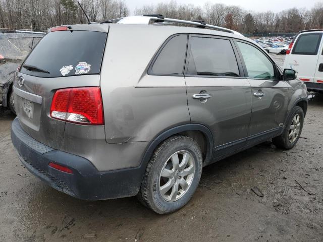 Photo 3 from auction – 2013 KIA SORENTO LX with VIN 5XYKTDA22DG347336
