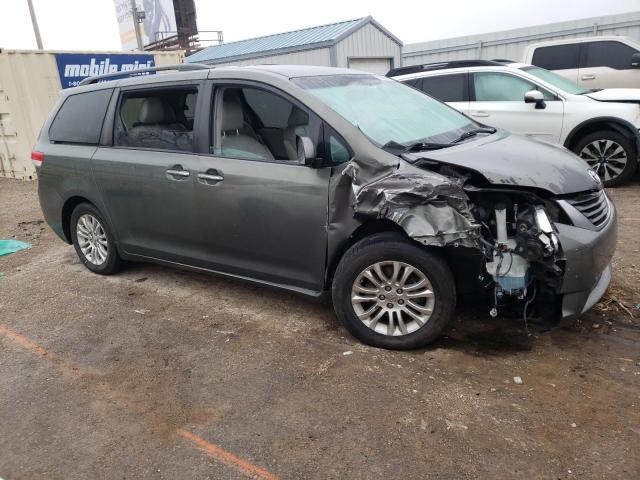 Photo 4 from auction – 2011 TOYOTA SIENNA XLE with VIN 5TDYK3DCXBS093306