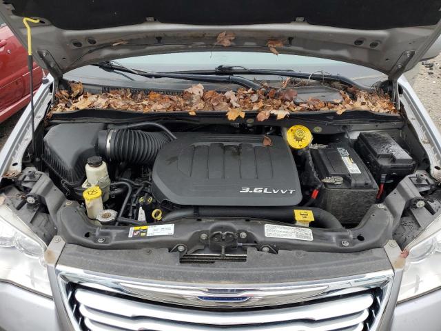 Photo 12 from auction – 2014 CHRYSLER TOWN & COU with VIN 2C4RC1BG4ER111114