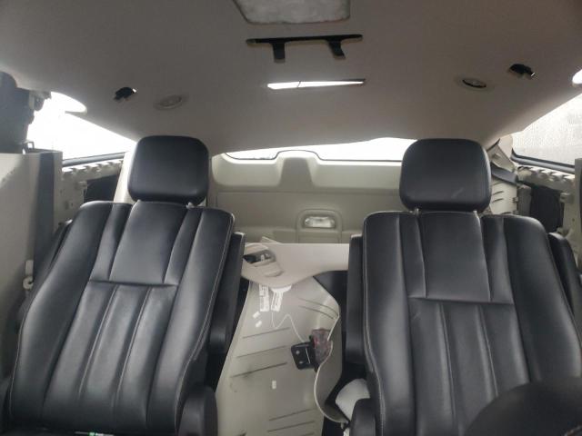 Photo 10 from auction – 2012 CHRYSLER TOWN & COU with VIN 2C4RC1BG3CR381917