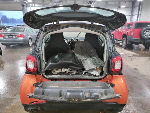 Photo 10 from auction – 2016 SMART FORTWO with VIN WMEFJ5DA0GK072002