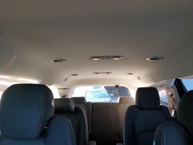 Photo 10 from auction – 2017 CHEVROLET TRAVERSE L with VIN 1GNKRGKD3HJ148390