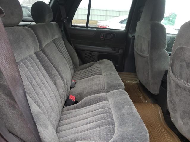 Photo 11 from auction – 2002 CHEVROLET BLAZER with VIN 1GNDT13W12K157954