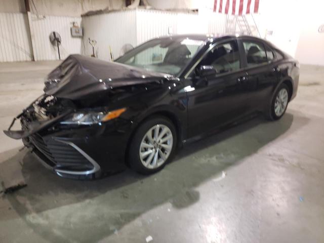 Photo 1 from auction – 2022 TOYOTA CAMRY LE with VIN 4T1C11AK2NU661279