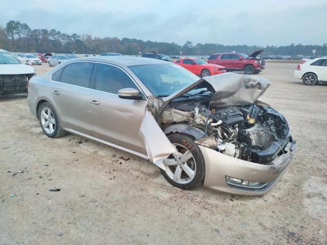 Photo 4 from auction – 2015 VOLKSWAGEN PASSAT S with VIN 1VWAS7A32FC091731