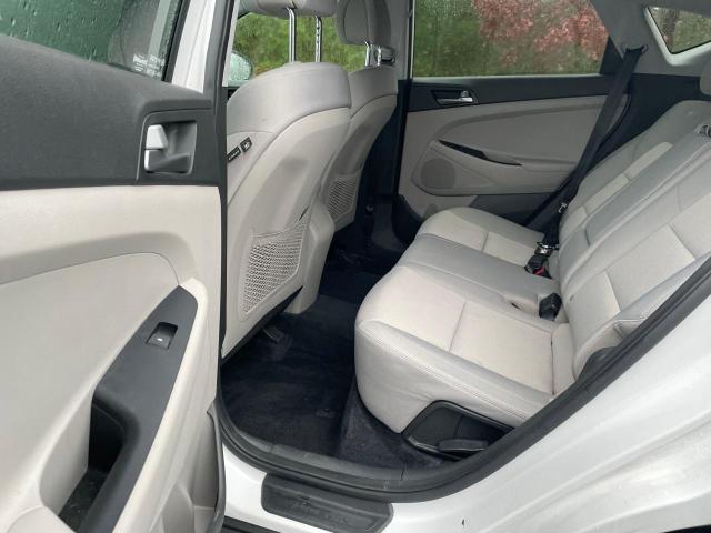 Photo 6 from auction – 2017 HYUNDAI TUCSON LIM with VIN KM8J3CA44HU506803