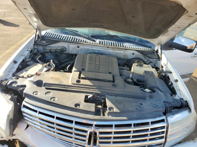 Photo 12 from auction – 2011 LINCOLN NAVIGATOR with VIN 5LMJJ2H51BEJ01396