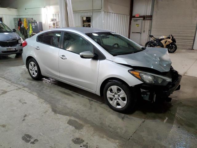 Photo 4 from auction – 2016 KIA FORTE LX with VIN KNAFK4A63G5569787