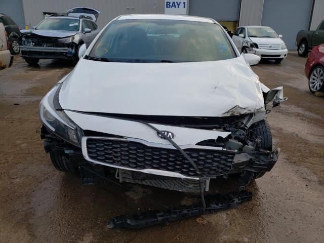 Photo 5 from auction – 2017 KIA FORTE LX with VIN 3KPFK4A79HE031550