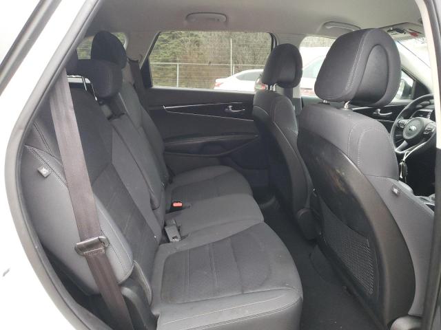 Photo 11 from auction – 2016 KIA SORENTO LX with VIN 5XYPGDA37GG168913