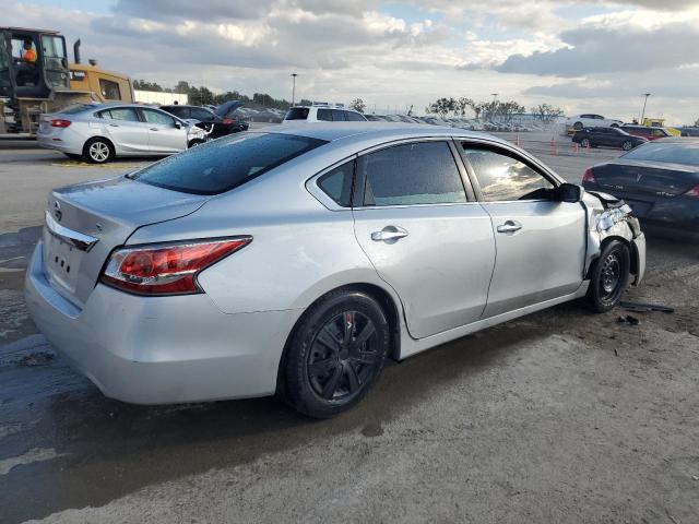 Photo 3 from auction – 2015 NISSAN ALTIMA 2.5 with VIN 1N4AL3AP9FN310657
