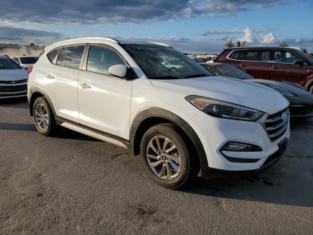 Photo 4 from auction – 2017 HYUNDAI TUCSON LIM with VIN KM8J33A40HU385560
