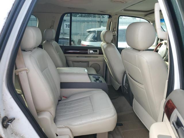 Photo 11 from auction – 2004 LINCOLN NAVIGATOR with VIN 5LMFU27R24LJ26162