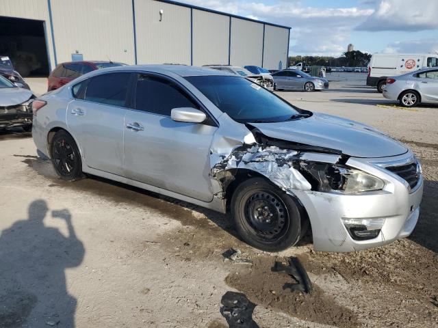 Photo 4 from auction – 2015 NISSAN ALTIMA 2.5 with VIN 1N4AL3AP9FN310657
