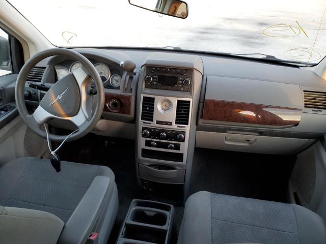 Photo 8 from auction – 2009 CHRYSLER TOWN & COU with VIN 2A8HR44E69R659752