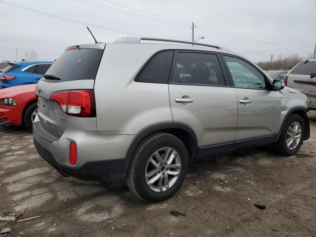 Photo 3 from auction – 2015 KIA SORENTO LX with VIN 5XYKTDA66FG609428