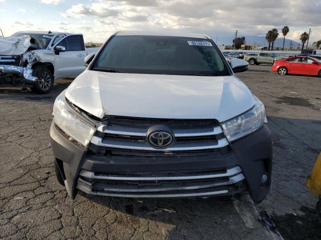 Photo 5 from auction – 2018 TOYOTA HIGHLANDER with VIN 5TDZARFH2JS035952