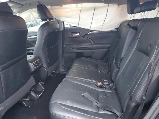 Photo 11 from auction – 2018 TOYOTA HIGHLANDER with VIN 5TDDZRFH7JS493814