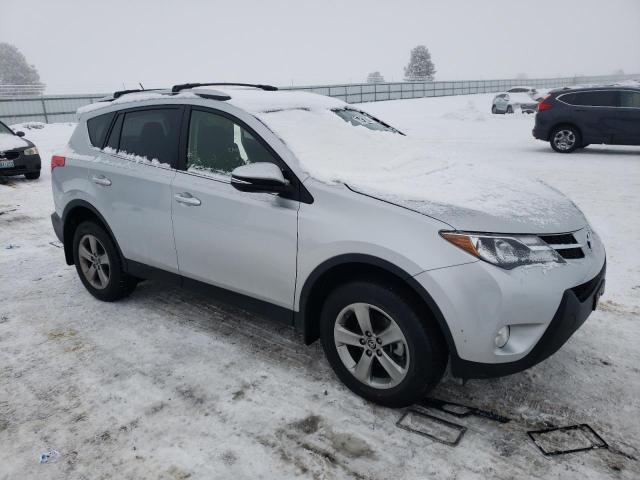 Photo 4 from auction – 2015 TOYOTA RAV4 XLE with VIN JTMRFREVXFD158703