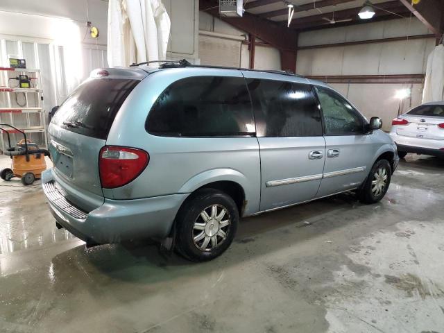 Photo 3 from auction – 2005 CHRYSLER TOWN & COU with VIN 2C4GP54L15R267446
