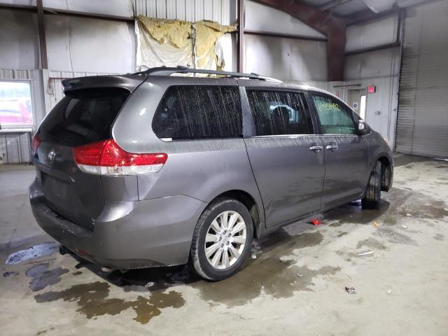 Photo 3 from auction – 2013 TOYOTA SIENNA XLE with VIN 5TDDK3DC3DS069060