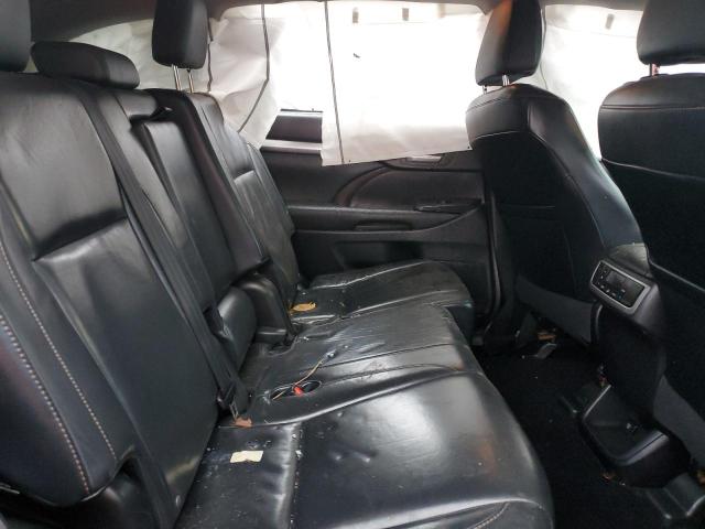 Photo 11 from auction – 2015 TOYOTA HIGHLANDER with VIN 5TDJKRFH8FS142053