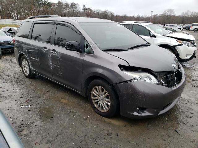 Photo 4 from auction – 2017 TOYOTA SIENNA XLE with VIN 5TDYZ3DC0HS805309