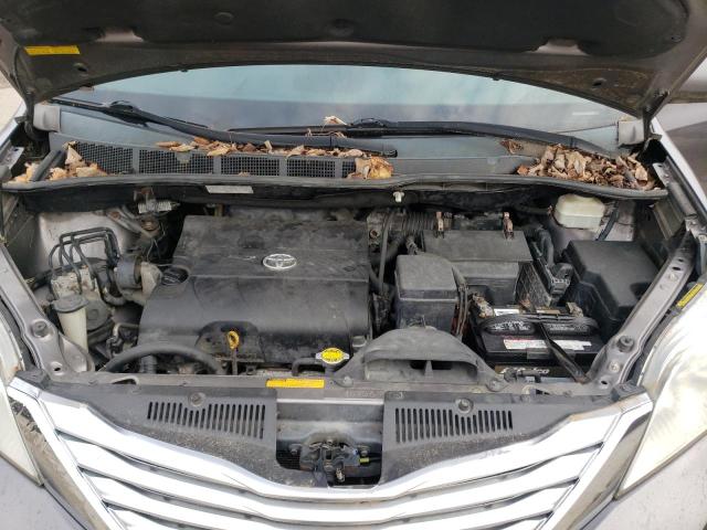 Photo 12 from auction – 2011 TOYOTA SIENNA XLE with VIN 5TDYK3DC2BS016199
