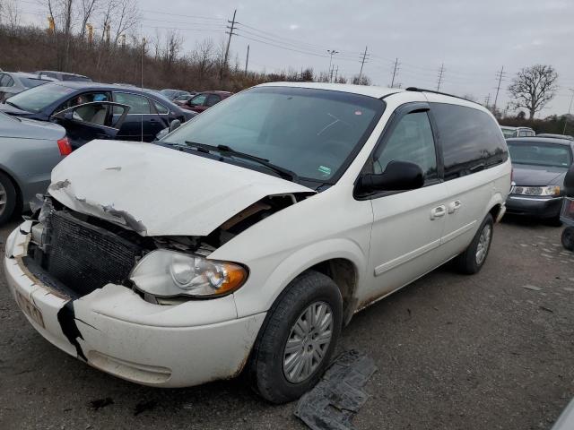 CHRYSLER TOWN & COU 2005 with VIN 2C4GP44RX5R439195 - Photo from auction