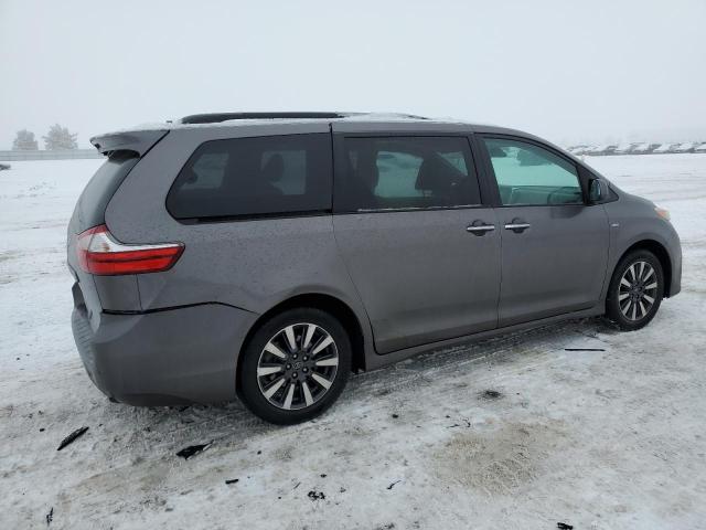 Photo 3 from auction – 2018 TOYOTA SIENNA XLE with VIN 5TDDZ3DC0JS200078