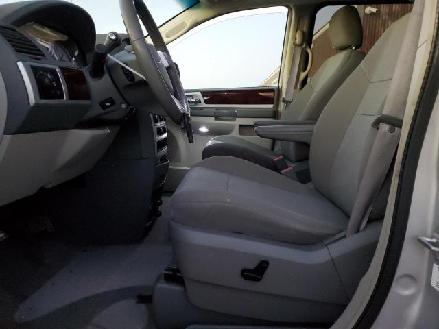 Photo 7 from auction – 2010 CHRYSLER TOWN & COU with VIN 2A4RR5D1XAR189769
