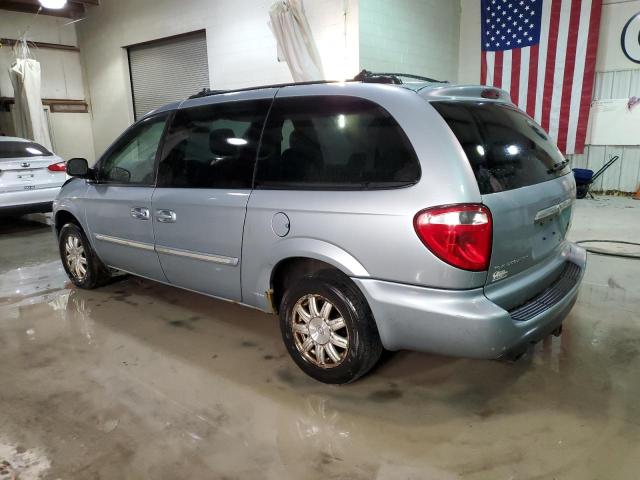 Photo 2 from auction – 2005 CHRYSLER TOWN & COU with VIN 2C4GP54L15R267446