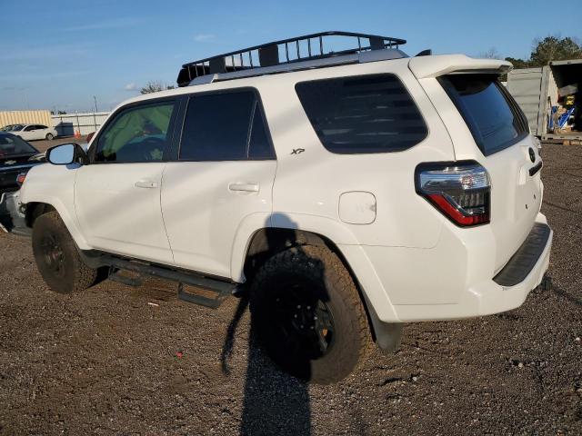 Photo 2 from auction – 2018 TOYOTA 4RUNNER SR with VIN JTEBU5JR5J5573483