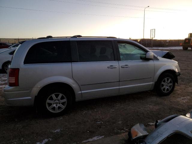 Photo 3 from auction – 2010 CHRYSLER TOWN & COU with VIN 2A4RR5D1XAR189769