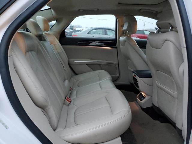 Photo 10 from auction – 2016 LINCOLN MKZ with VIN 3LN6L2J92GR633678