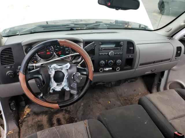 Photo 8 from auction – 2008 GMC SIERRA C25 with VIN 1GTHC24K08E147354