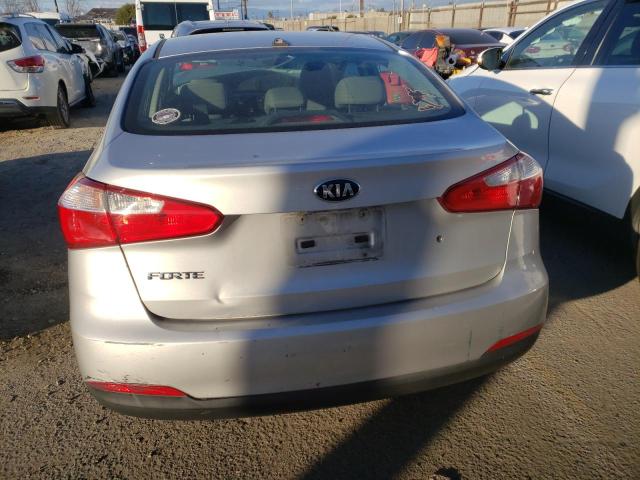 Photo 6 from auction – 2015 KIA FORTE LX with VIN KNAFK4A62F5388467