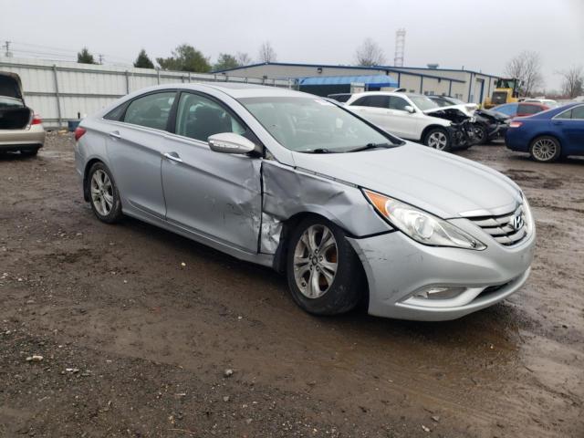 Photo 4 from auction – 2011 HYUNDAI SONATA SE with VIN 5NPEC4AC5BH221810