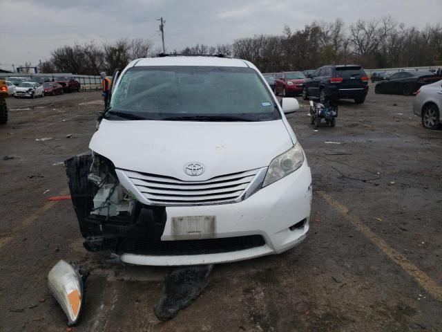Photo 5 from auction – 2015 TOYOTA SIENNA LE with VIN 5TDKK3DC4FS679057