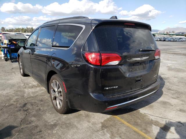 Photo 2 from auction – 2017 CHRYSLER PACIFICA L with VIN 2C4RC1GG6HR504643