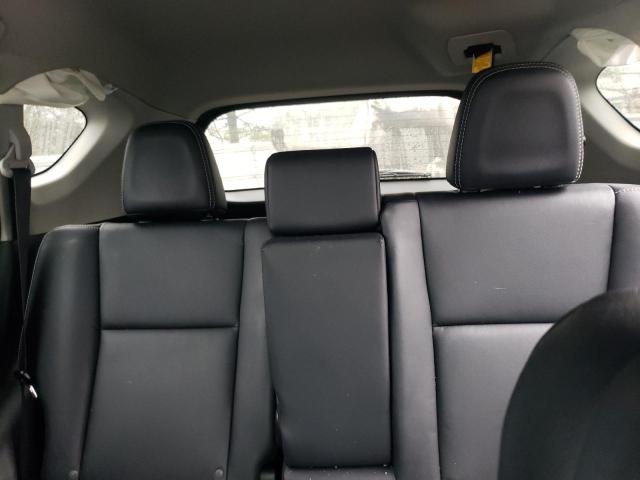 Photo 10 from auction – 2017 TOYOTA RAV4 LIMIT with VIN 2T3DFREV2HW654045